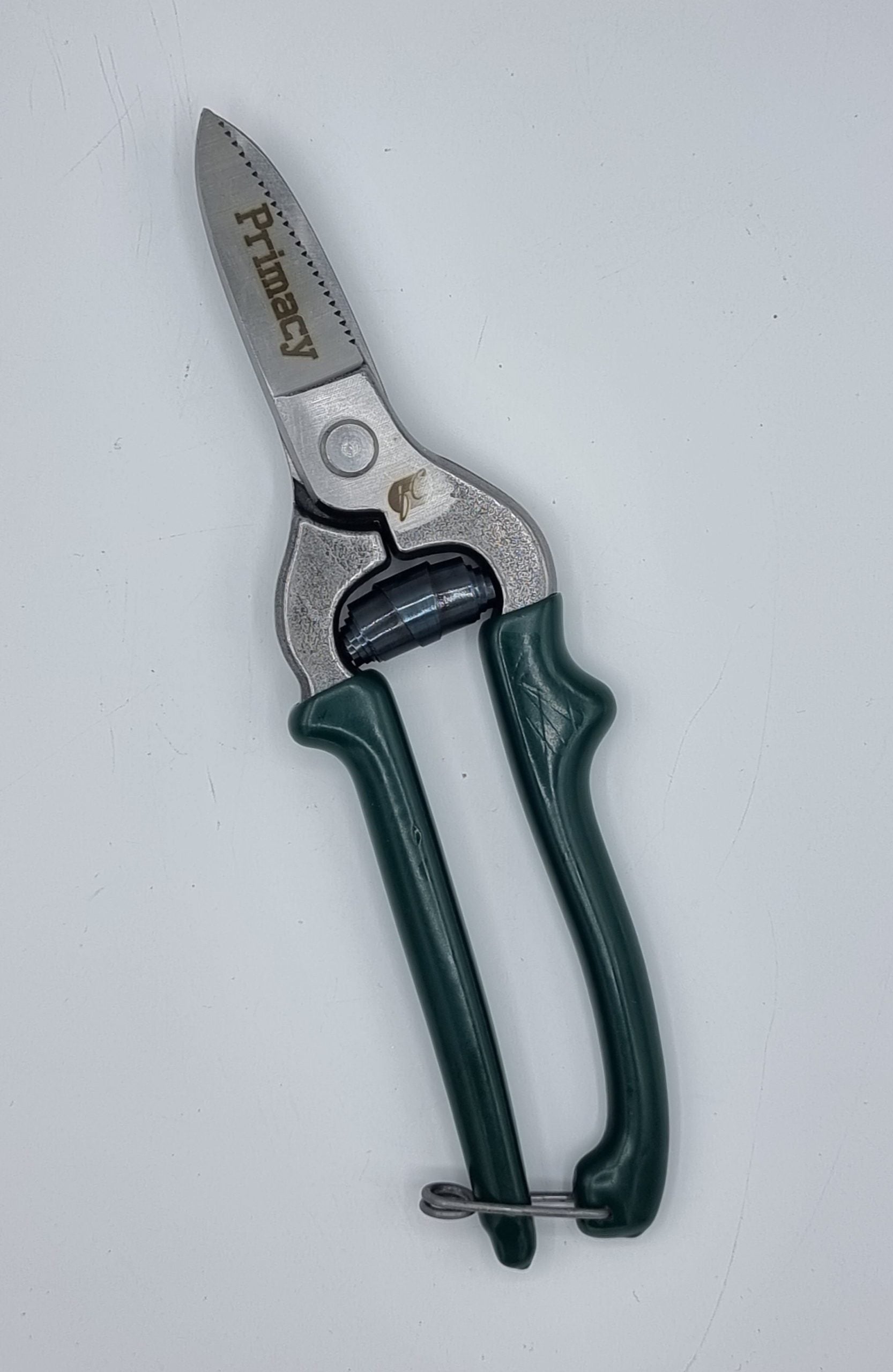 CISAILLE CUIR/CAOUT 23CM